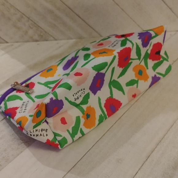 NEW Clinique Floral Cosmetic Bag - Picture 4 of 6